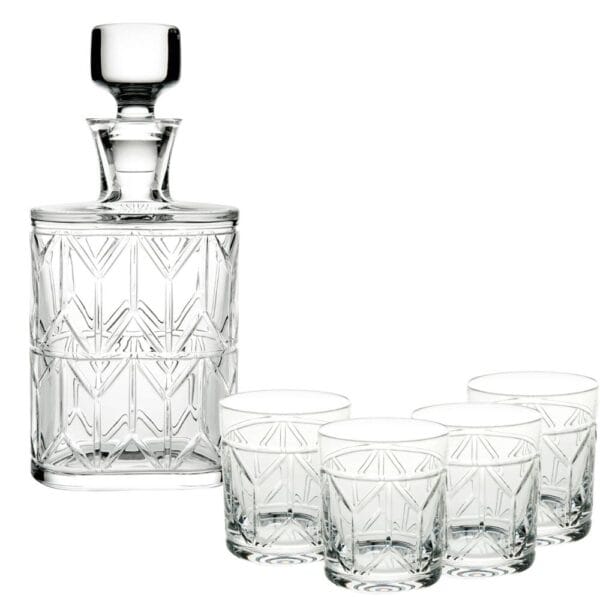 Vista alegre avenue case with whisky decanter and 4 old fashion.jpg